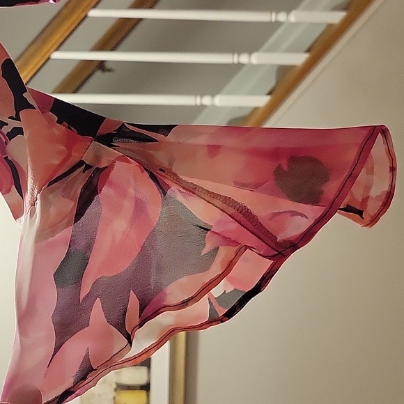 Gorgeous pink & black dress. Size 12 - Picture 2 of 8